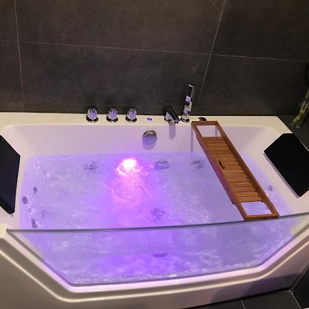 Suite Vitbanus Марбелья Экстерьер фото